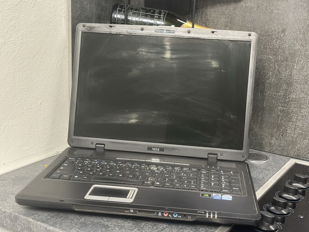 Laptopuri pentru piese