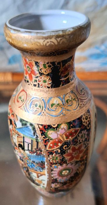 Малка порцеланова китайска ваза