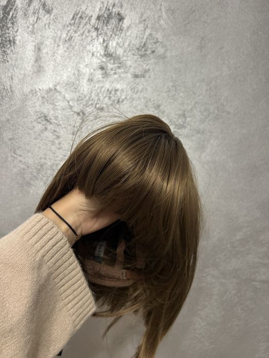 Peruca noua tunsoare bob aramiu