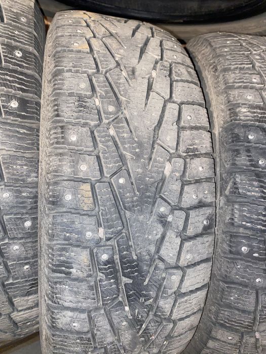 Зимние шины комплект