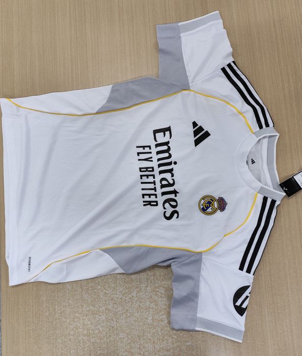 Реал Мадрид/Real Madrid 2025/2026 футболен екип