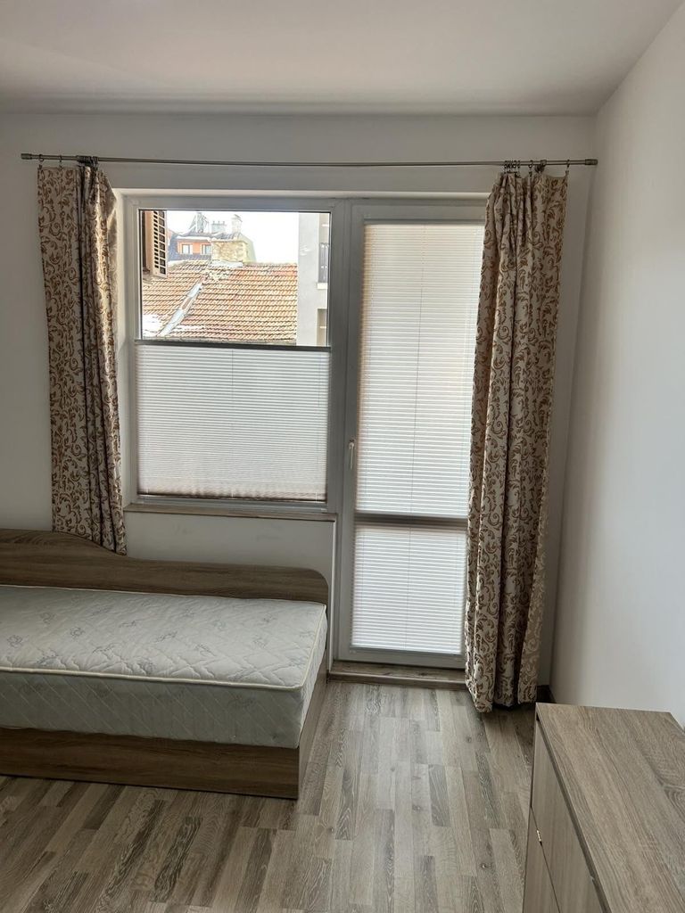 Дава се под наем Тристаен апартамент в Пловдив, Каменица 1 - 82 кв.м за 484.5 € - Снимка #2
