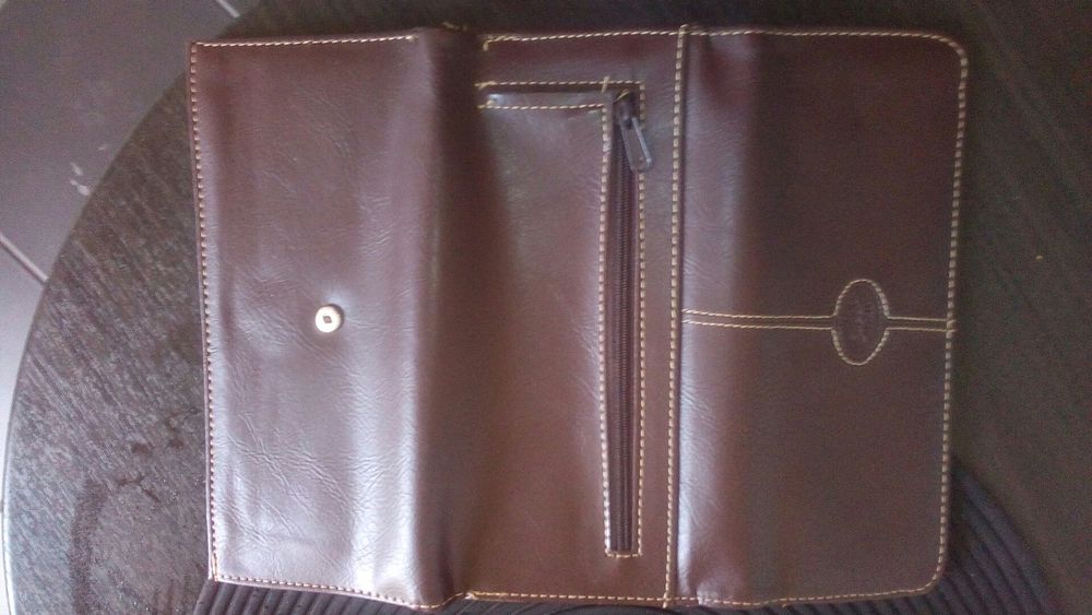 Portofel maro pentru femei