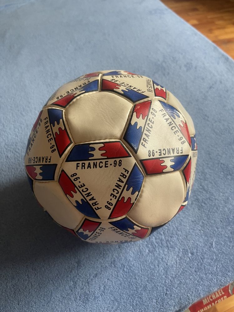 Ретро топка световно първенство Франция 1998 година