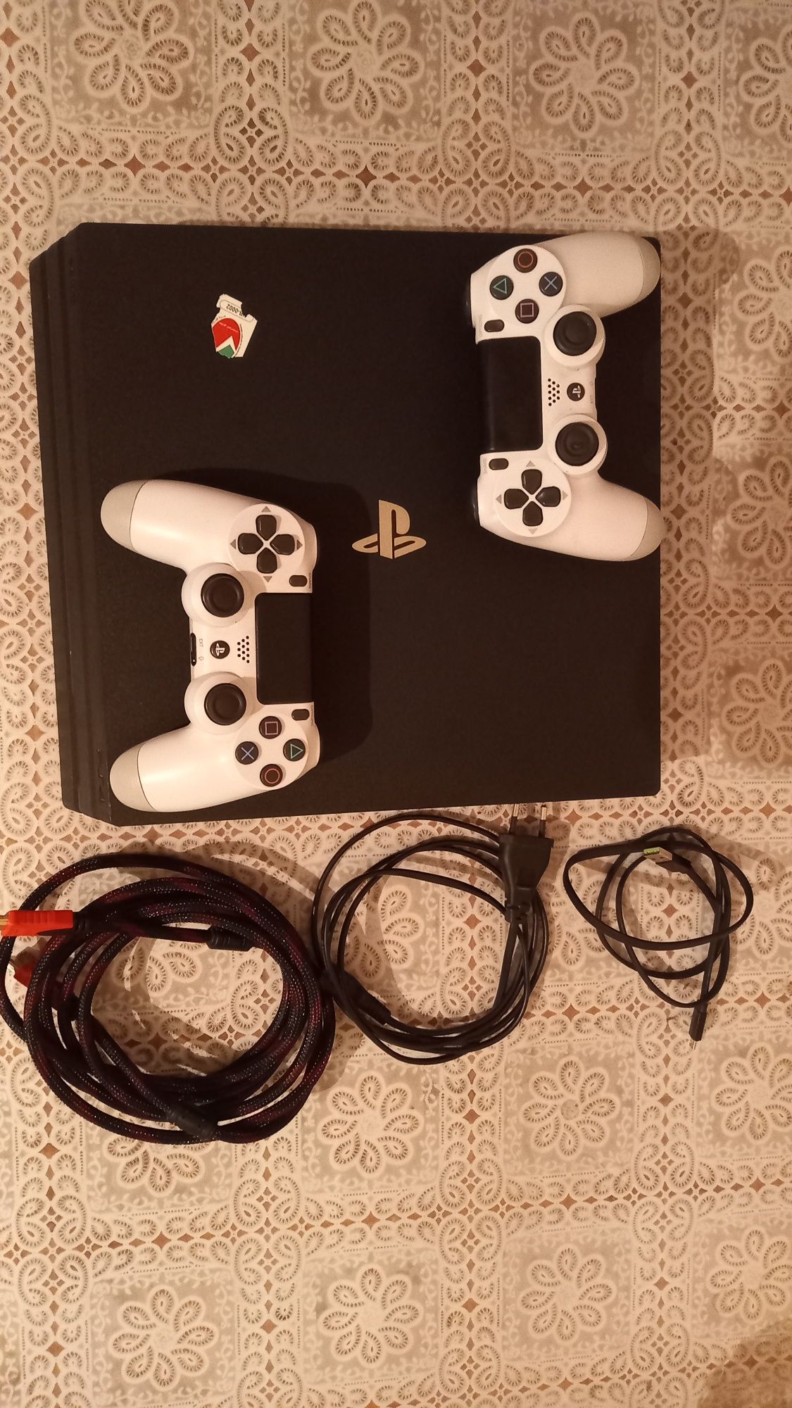 Play station PS4 pro 1 TB