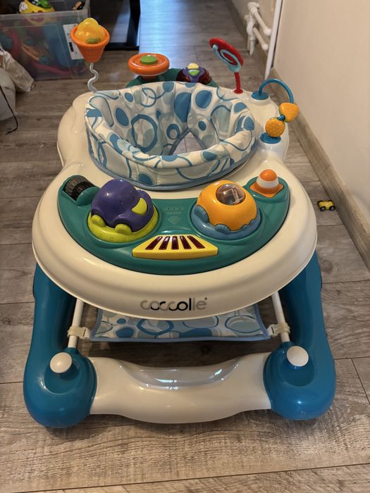 Premergator cu balansoar Coccolle Inizio albastru