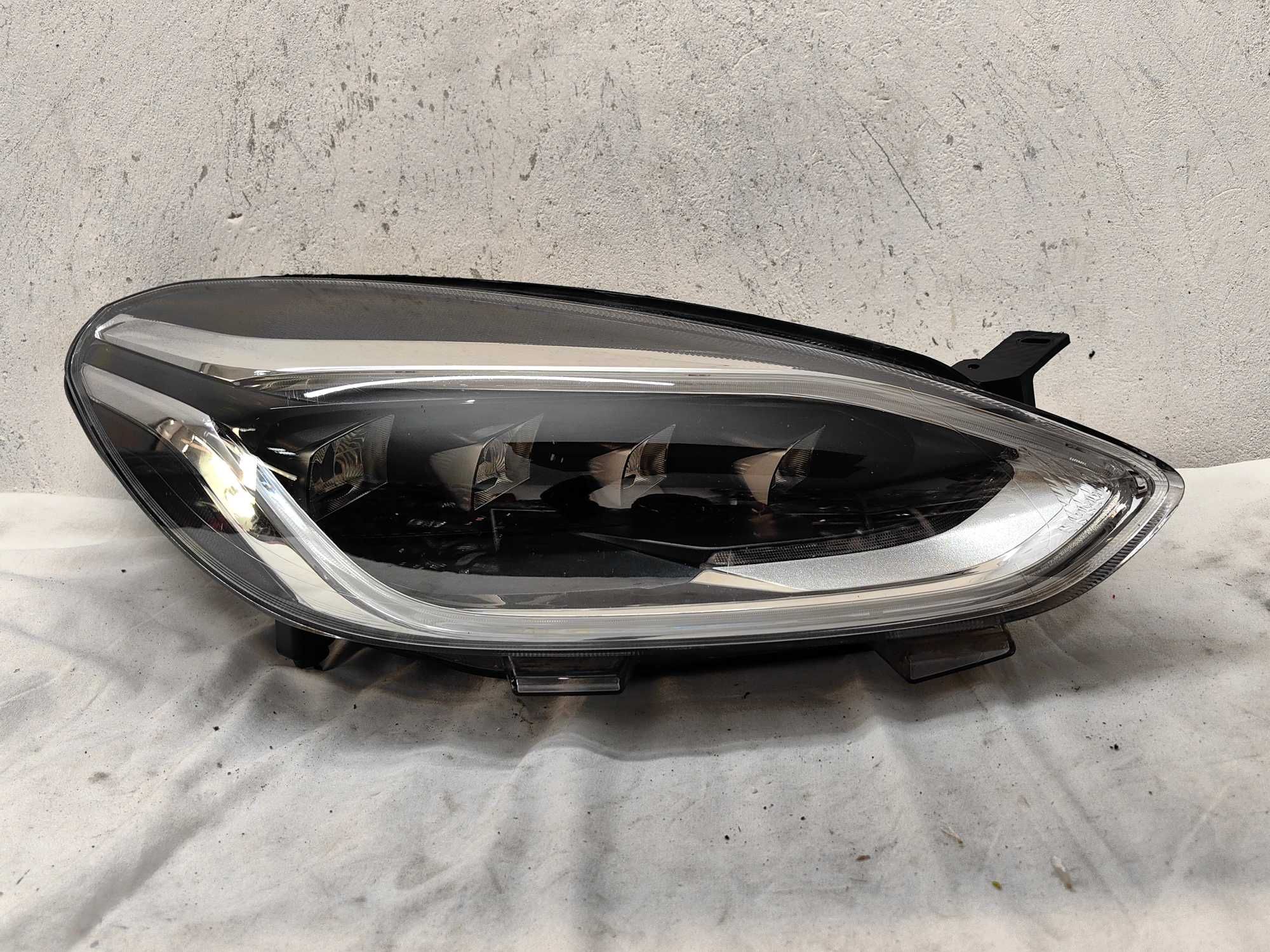 Оригинален фар Форд Фиеста  Ford Fiesta  Full Led