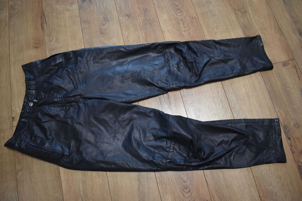 Pantaloni din piele naturala pentru femei