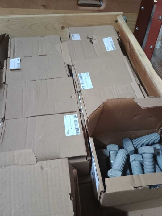 Șuruburi, piulite ,saibe ,tije filetate