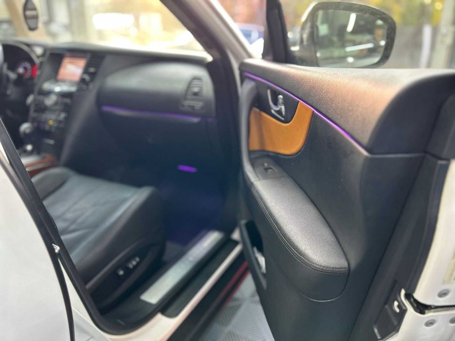 Lumini ambientale LED dedicate INFINITI