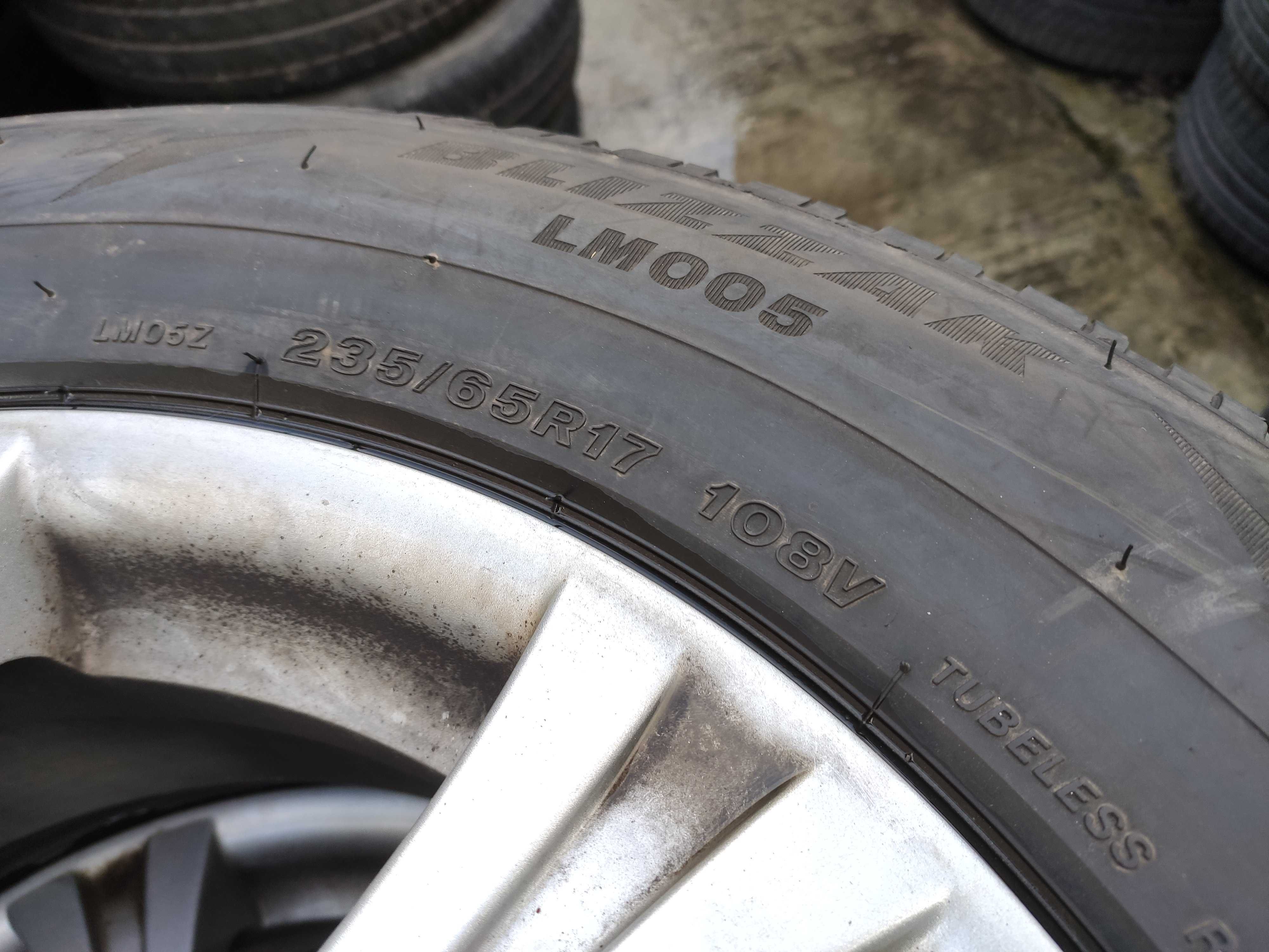4бр Зимни гуми 235 65 17 - Bridgestone