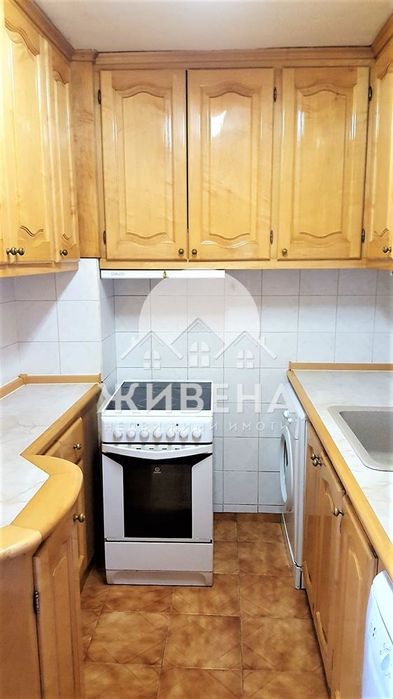 Дава се под наем Тристаен апартамент в Варна, Централна поща - 120 кв.м за 614 € - Снимка #7