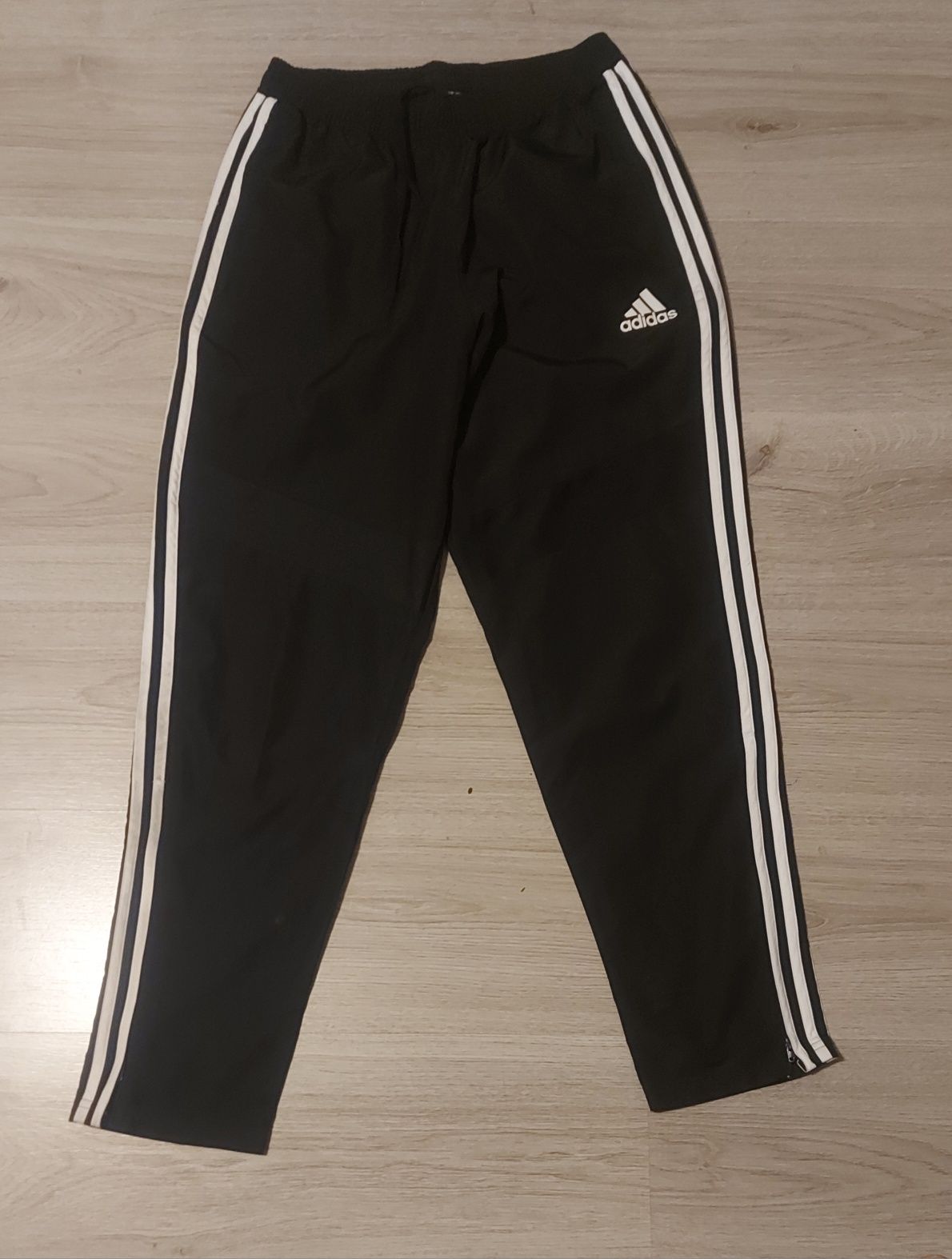 Adidas анцуг M размер мъжки