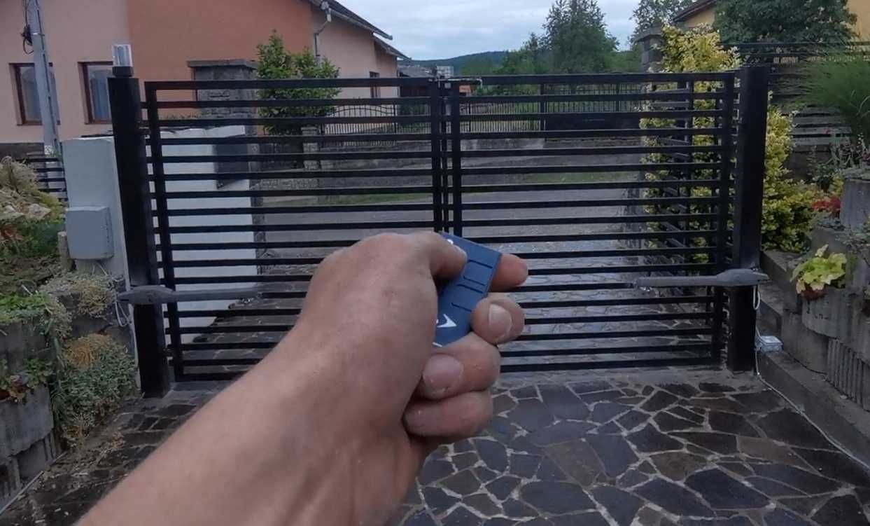 Automatizare poarta batanta culisanta sina motoare montaj Dej