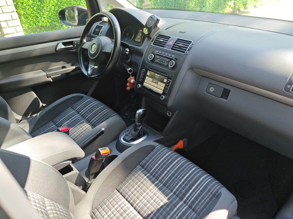 Volkswagen Touran / 2.0 diesel / automat / 7  locuri / Cross