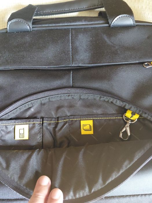 Продавам бизнес чанта samsonite