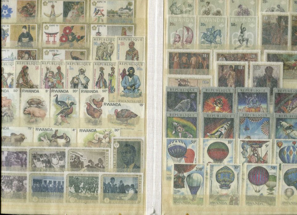 Албум KaBe A5 с над 400 чисти марки (MNH) африкански държави и 7 блока