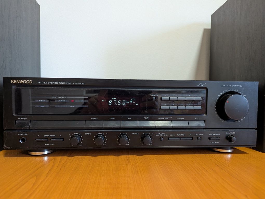 Boxe hi-fi Kenwood LS200G si amplificator Kenwood KR- A4010