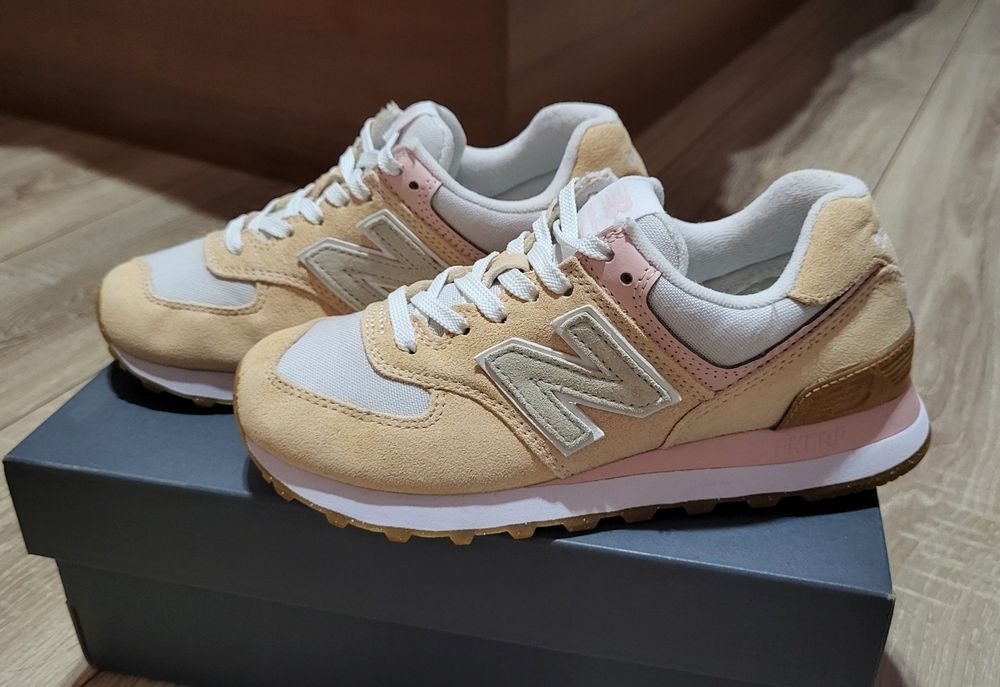 Маратонки, обувки на ток