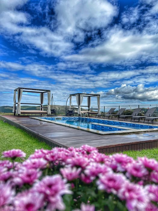 Cabană cu piscină încalzită tot parcursul anului. 31 oct-02 nov liberă