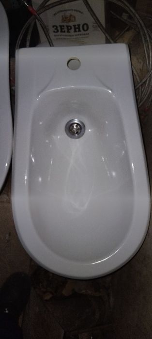 Биде продам состояние отличное. Жаңадай