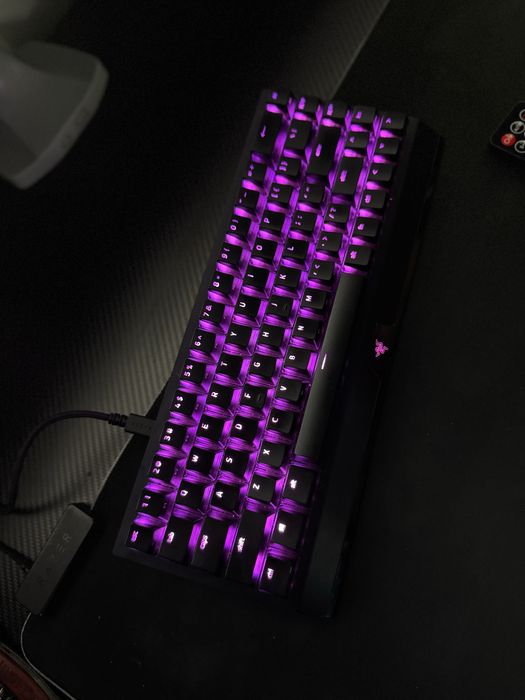 Vand tastatura razer