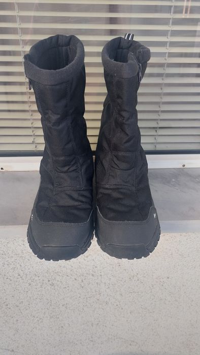 Черни зимни ботуши Quechua номер 44 28 см