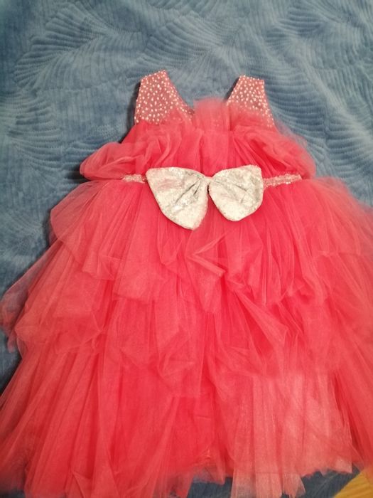 Платье на 4-5 лет