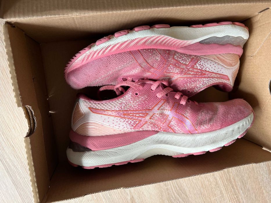 Дамски маратонки Asics Gel Nimbus 23