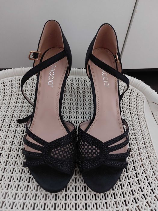 Sandale negre cu toc marimea 39