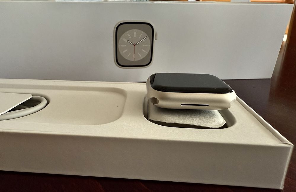 iWatch series 8, 41 мм