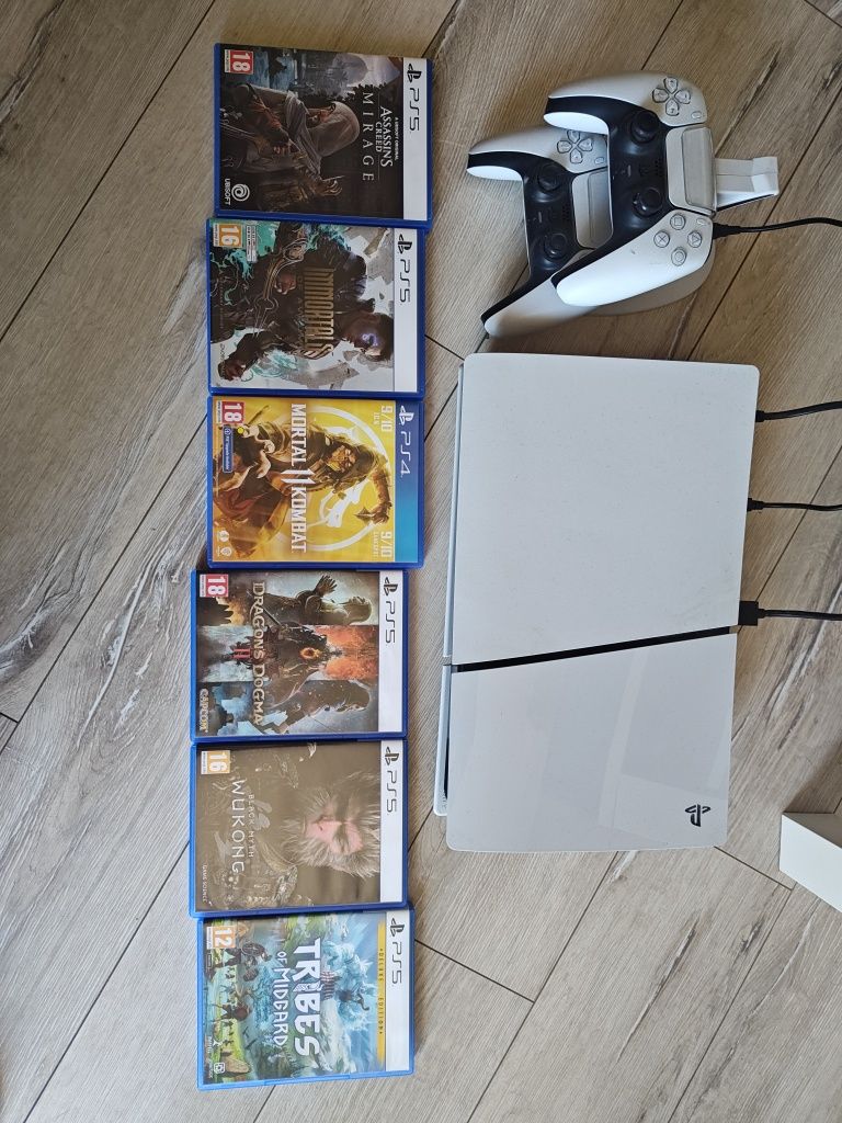 Playstation 5 като нов с игри