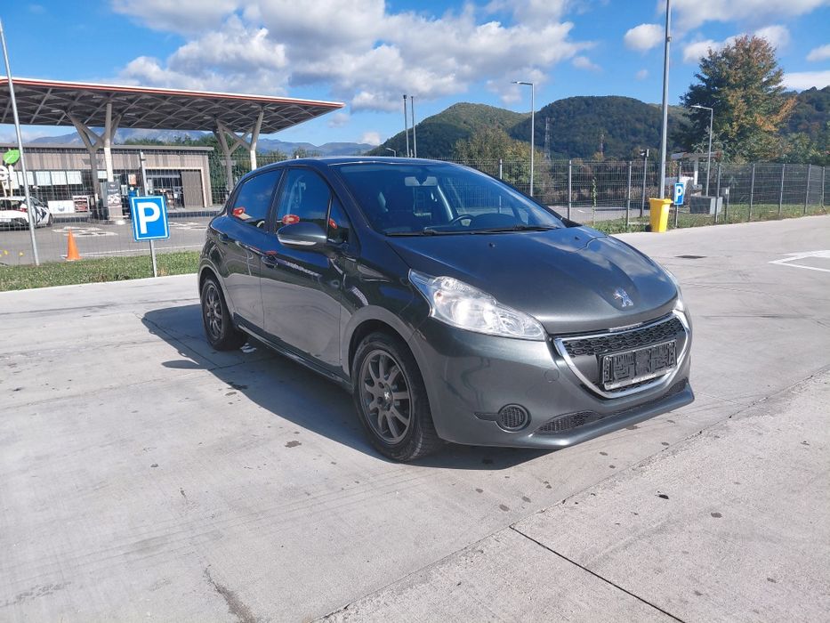 Peugeut 1,2 benzina an 2015 euro 5 Navigație/Incalzire scaune /