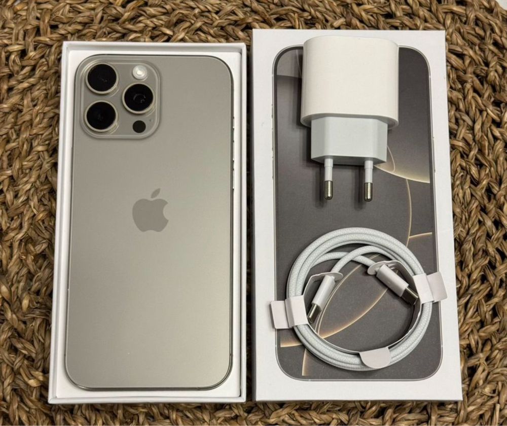 iPhone 16 Pro Max 256 ГБ
