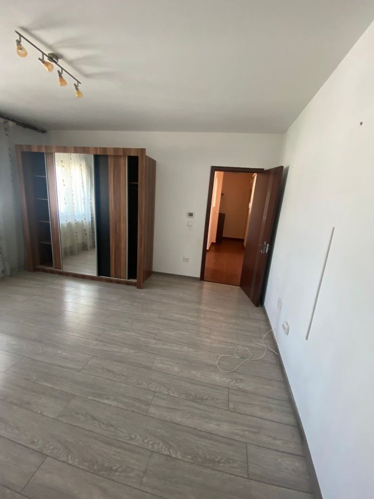 Vand apartament 2 camere dorobanti 1