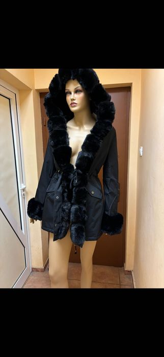 Дамско яке парка