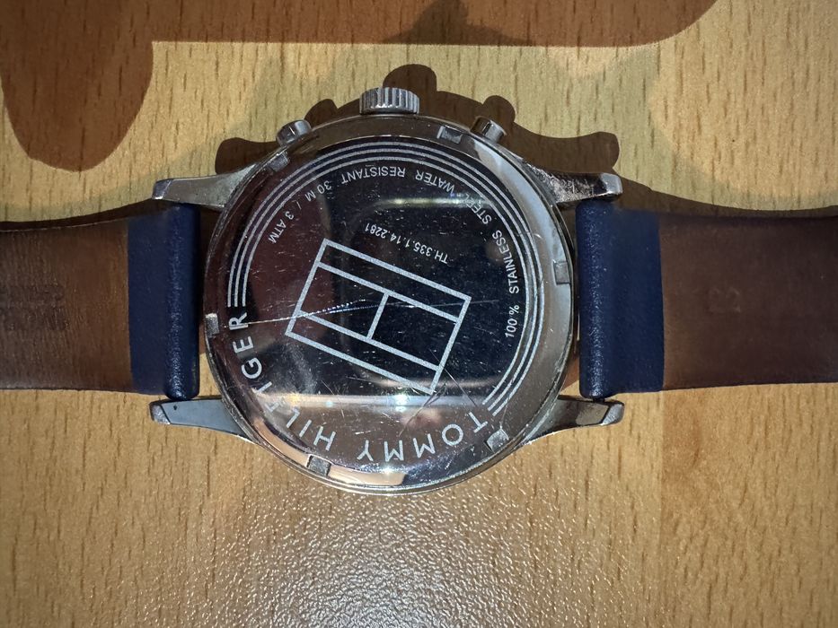 Часовник Tommy Hilfiger