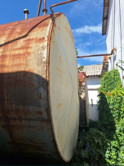 ЦИСТЕРНА ёмкость бочка.