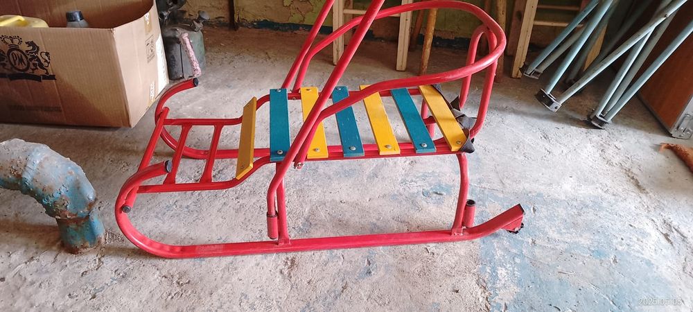 Продам детские санки в отличном состоянии