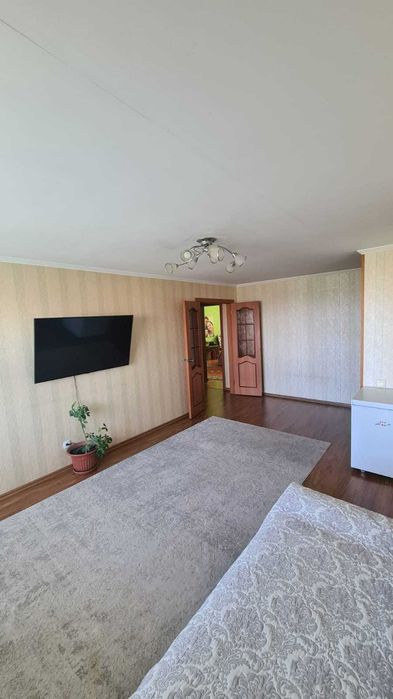 Продам 3 комнат квартиру в районе 17 школы