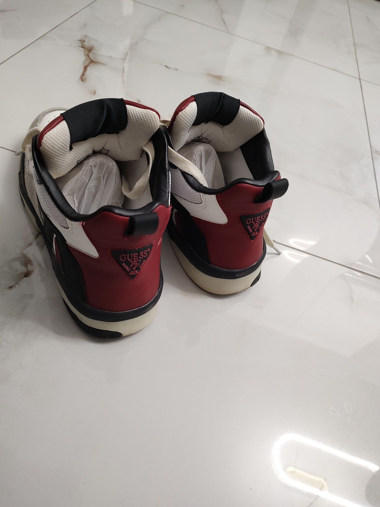 Adidasi Guess piele,marimea 42.