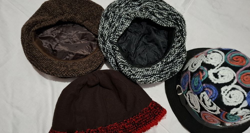 Palarie cu accesoriu