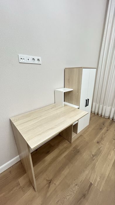 Шкаф со столом и полочками