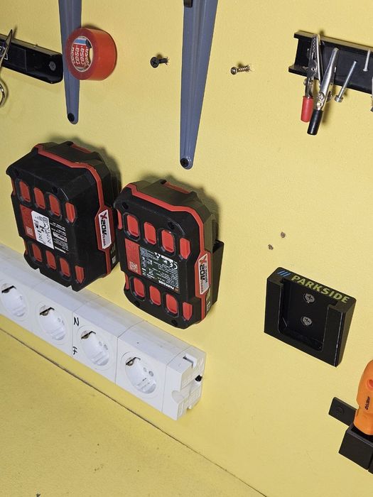 Suport perete pt acumulatori Parkside 20V