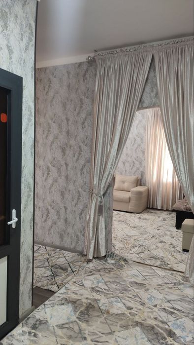 Сдаётся 1 комнатная квартира 
С обстановкой в горде Алмалыке