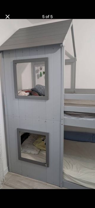 Pat copii supraetajat