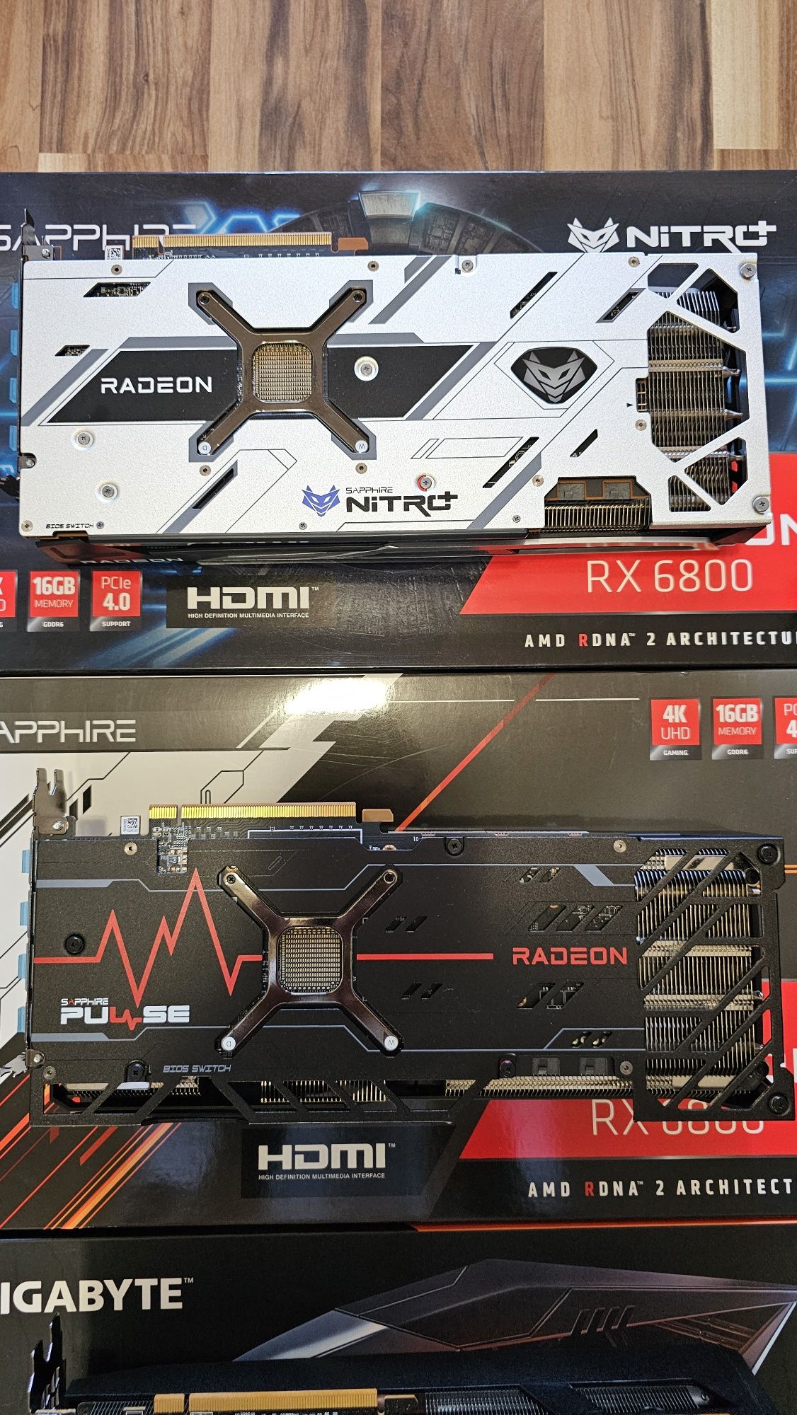 Продавам , разменям AMD RX 6800,6800xt,RTX3070-като нови !!