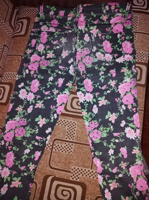 Pantaloni dama inflorati multicolor ,marimea S