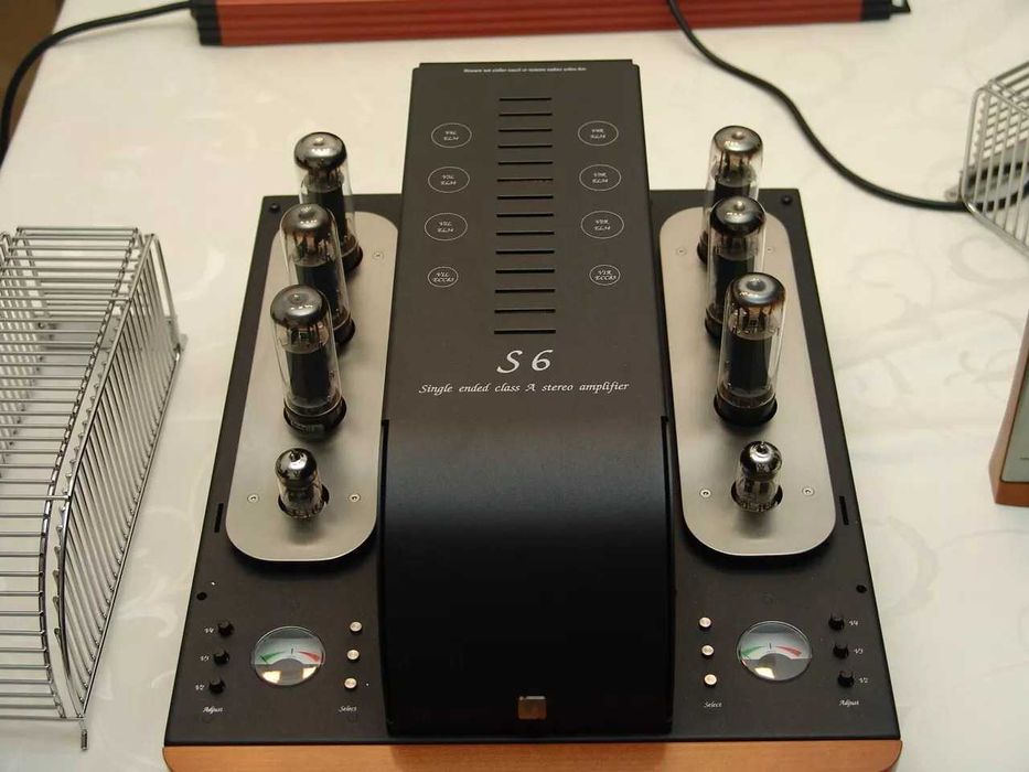 Unison Research S6 MKII Pure class A Single Ended Ultralinear 2x35W