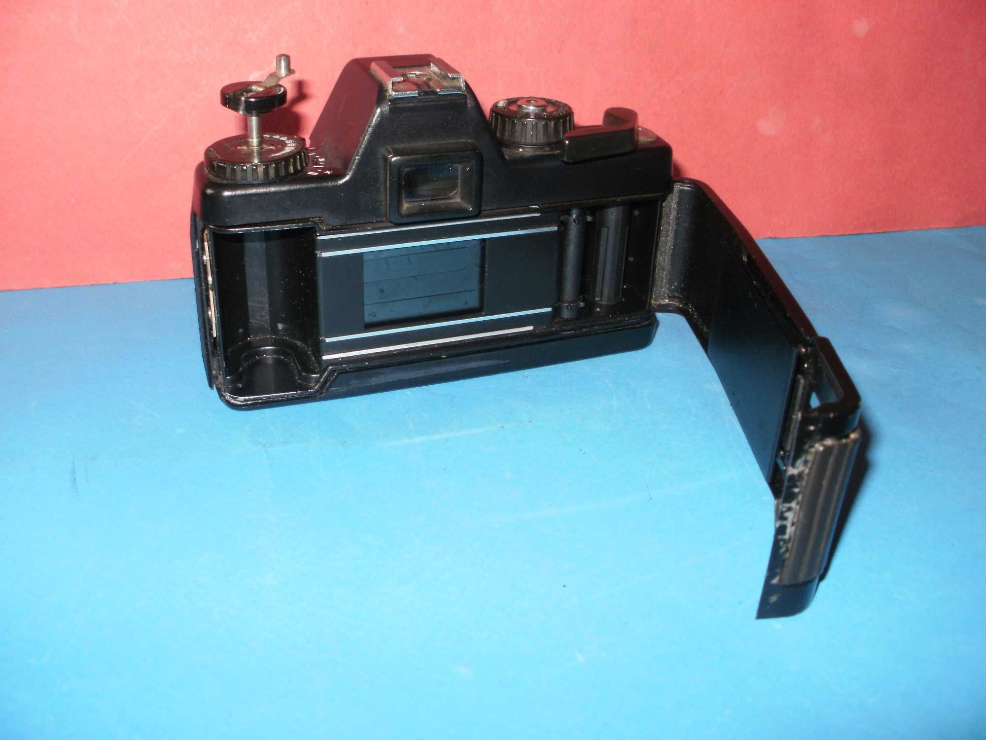 Продавам немски фотоапарат PRAKTICA BХ-20 - проверен и работещ
